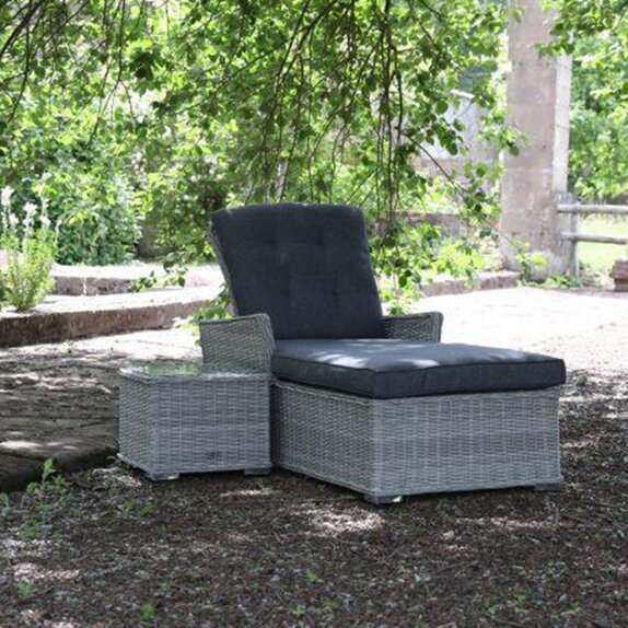 Lazia Deluxe Lounger with Side Table