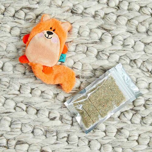 Nip-it refillable catnip toy animals with catnip sachet - image 1